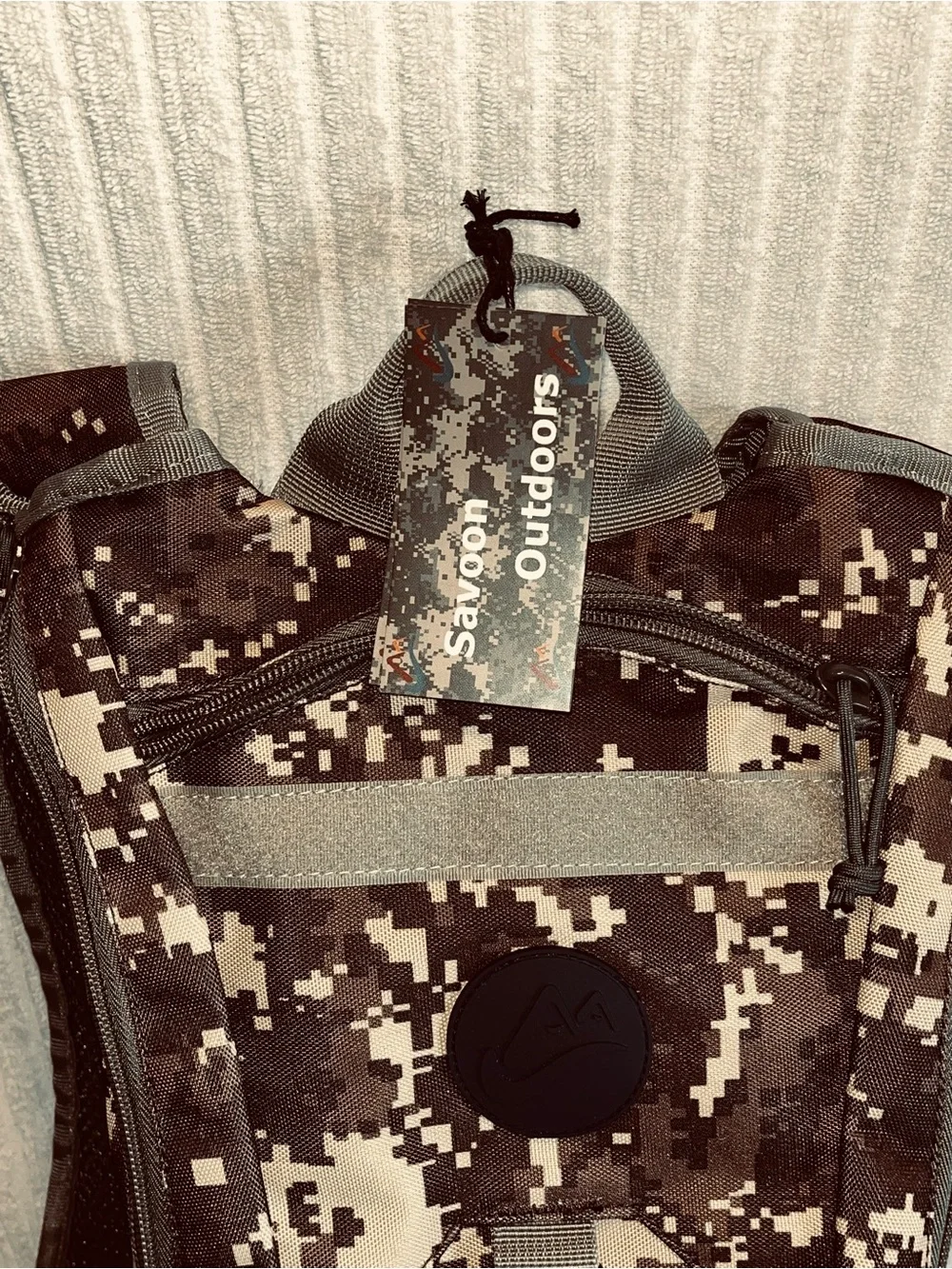 Savoon Outdoors 2L Hydration Backpack w/ Bladder NWT Digital Camo Hiking Running